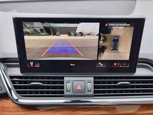 Used 2023 Audi Q5 e Prestige image 14