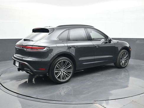 Certified 2025 Porsche Macan AWD/4WD image 23