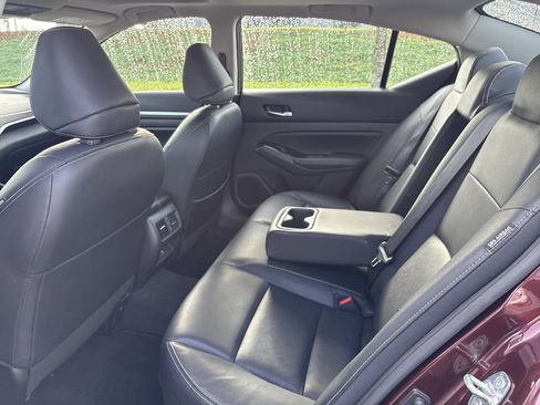 Used 2024 Nissan Altima 2.5 SL FWD image 33