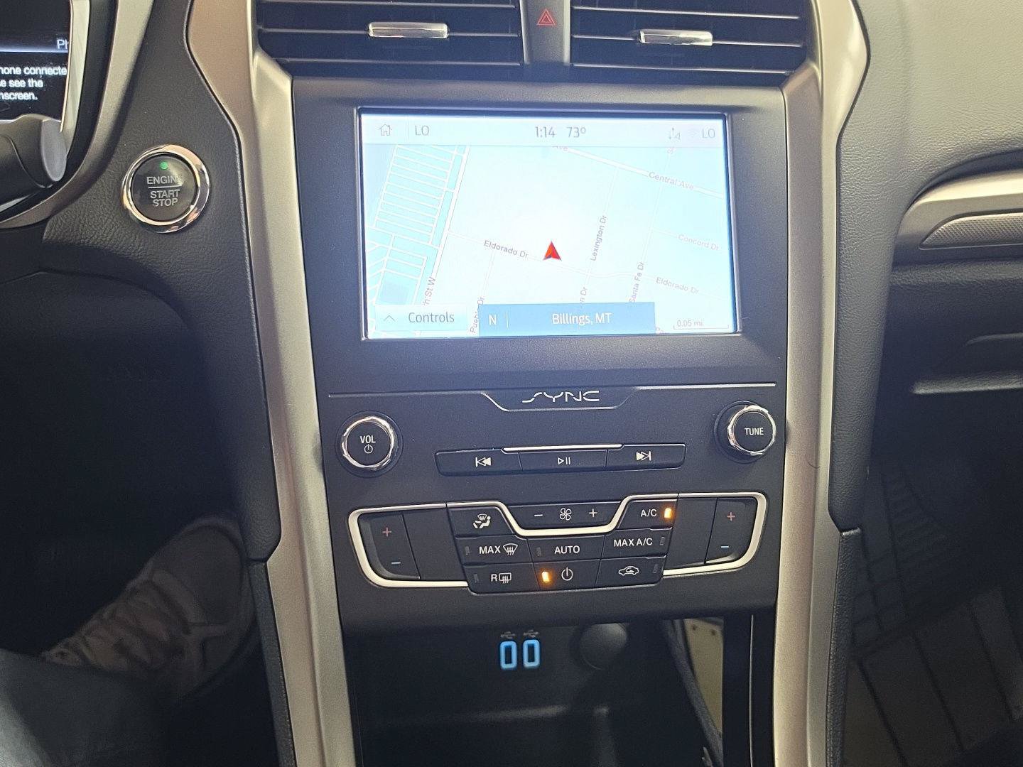 Used 2020 Ford Fusion SE FWD image 9