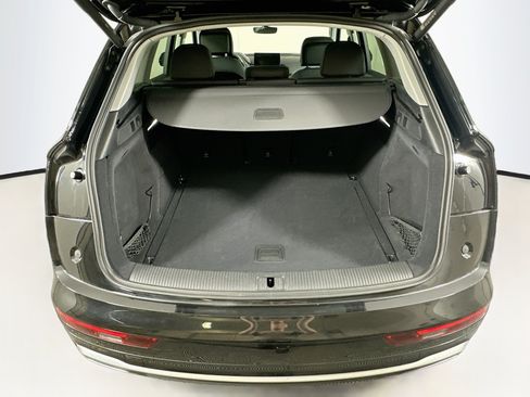Used 2023 Audi Q5 2.0T Premium Plus w/ Premium Plus Package AWD/4WD image 30