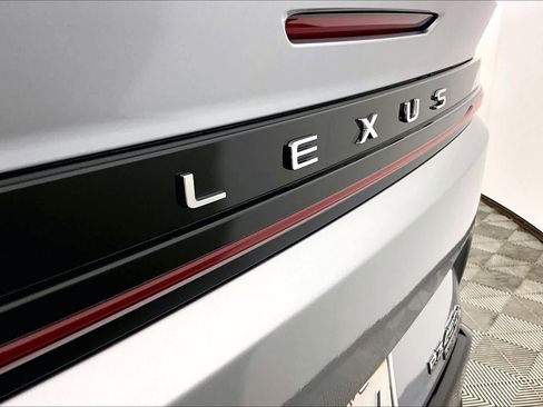 Used 2023 Lexus RZ 450e Premium image 29