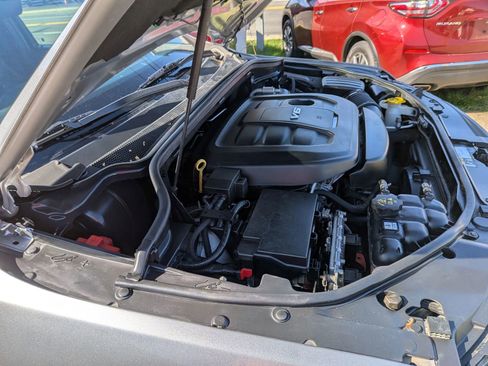 Used 2018 Jeep Grand Cherokee Altitude AWD/4WD image 17
