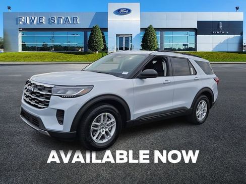 New 2026 Ford Explorer Active image 3