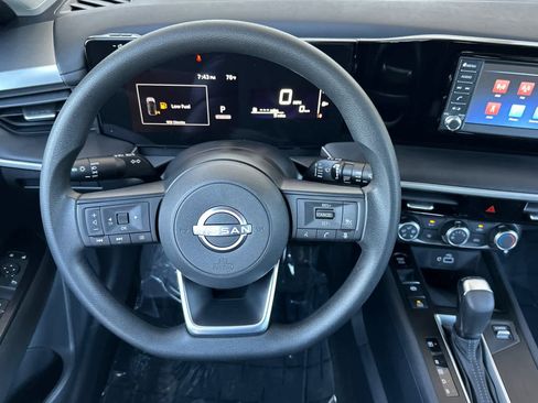 New 2025 Nissan Kicks S image 14