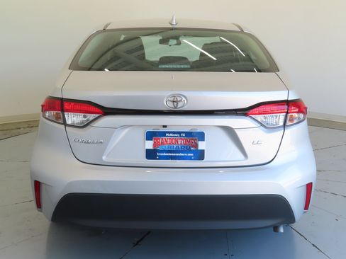 Used 2024 Toyota Corolla LE FWD image 4
