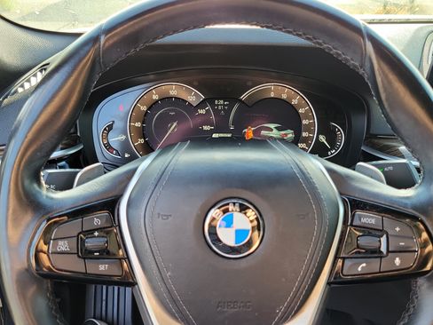 Used 2019 BMW 530e RWD image 10