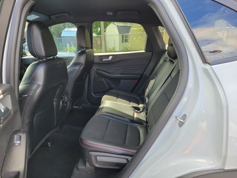 Used 2025 Ford Escape ST-Line FWD image 21