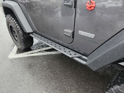 Used 2018 Jeep Wrangler Rubicon AWD/4WD image 9