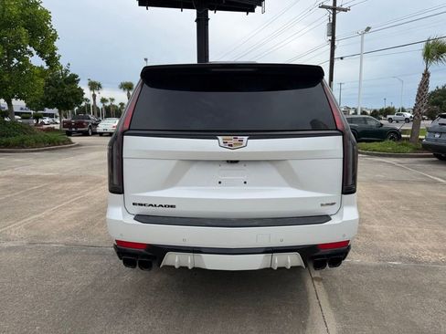 Used 2023 Cadillac Escalade V AWD/4WD image 4