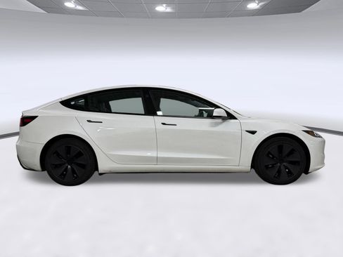 Used 2025 Tesla Model 3 Long Range RWD image 8