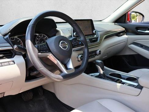 Used 2019 Nissan Altima 2.5 SL FWD image 12