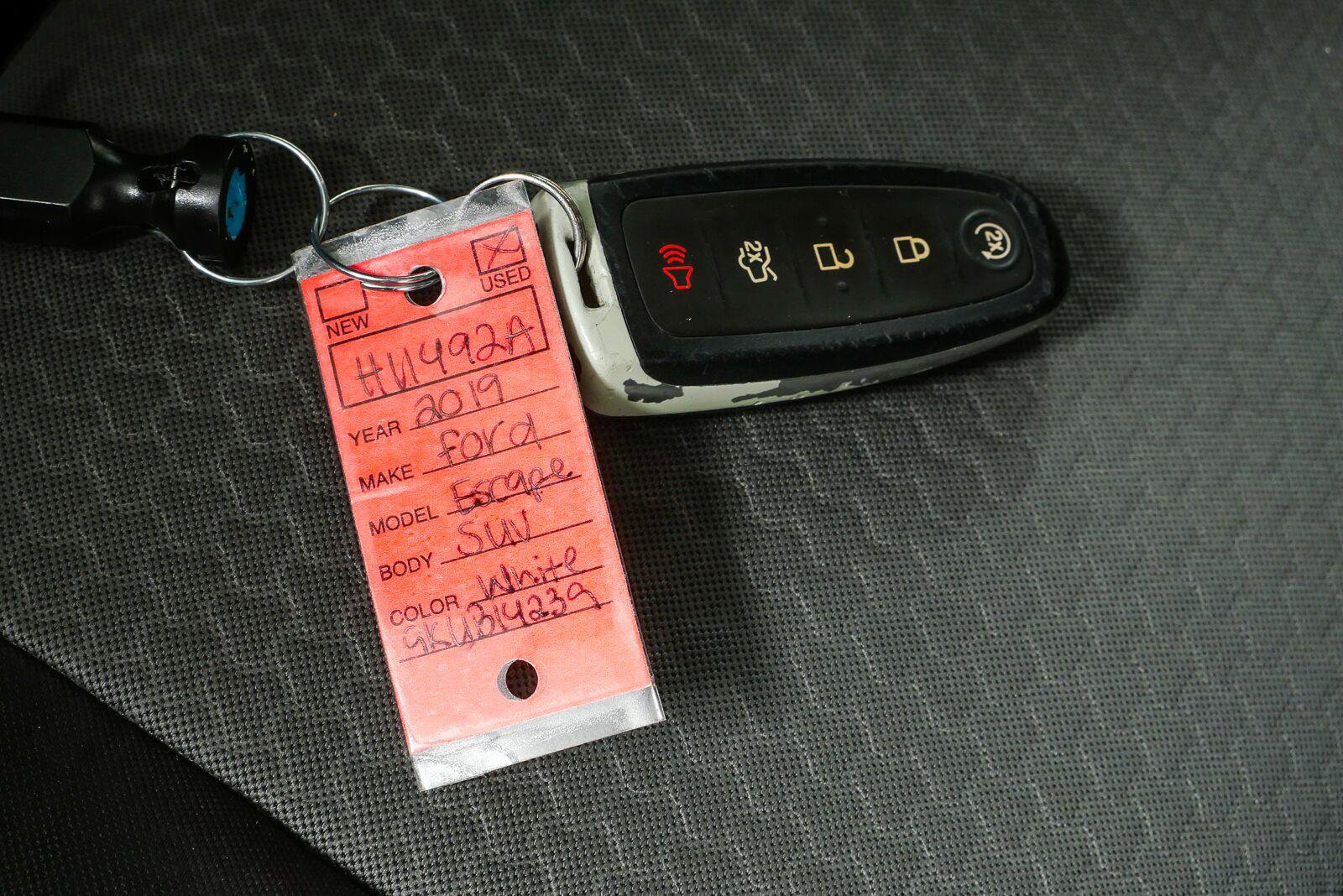 Used 2019 Ford Escape SE FWD image 35