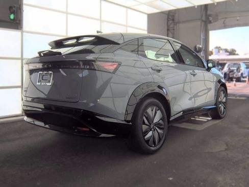 Used 2024 Nissan Ariya AWD image 2