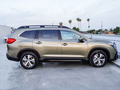 Used 2025 Subaru Ascent Premium AWD/4WD image 13