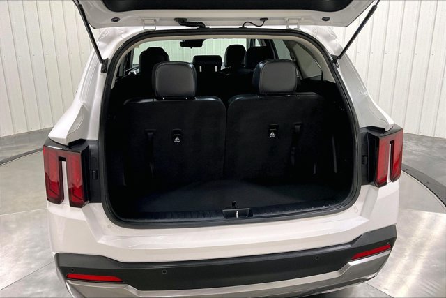 Used 2024 Kia Sorento S w/ Panoramic Sunroof Package AWD/4WD image 39