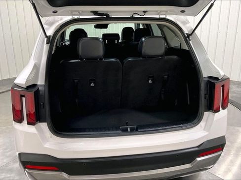 Used 2024 Kia Sorento S w/ Panoramic Sunroof Package AWD/4WD image 39