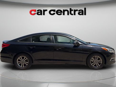 Used 2015 Hyundai Sonata SE w/ Option Group 09 FWD image 6