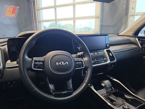Used 2023 Kia Sorento SX FWD image 18