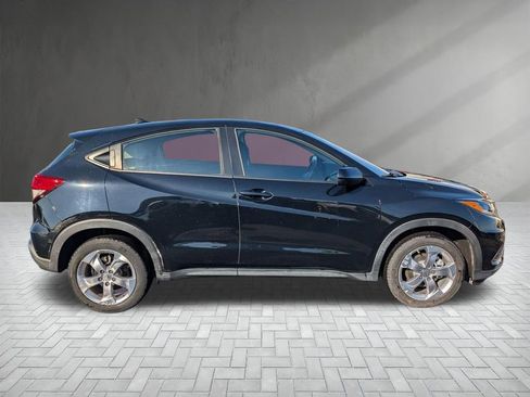 Used 2019 Honda HR-V LX image 9