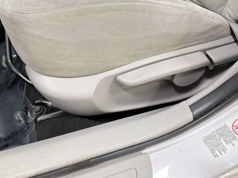 Used 2010 Toyota Corolla LE FWD image 14