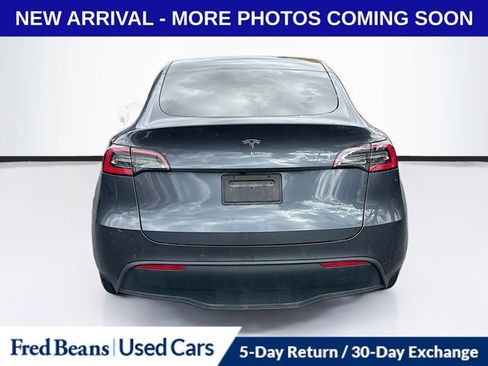 Used 2021 Tesla Model Y Long Range image 6