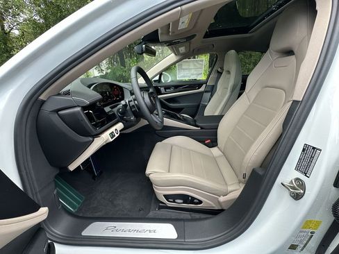 New 2025 Porsche Panamera image 15