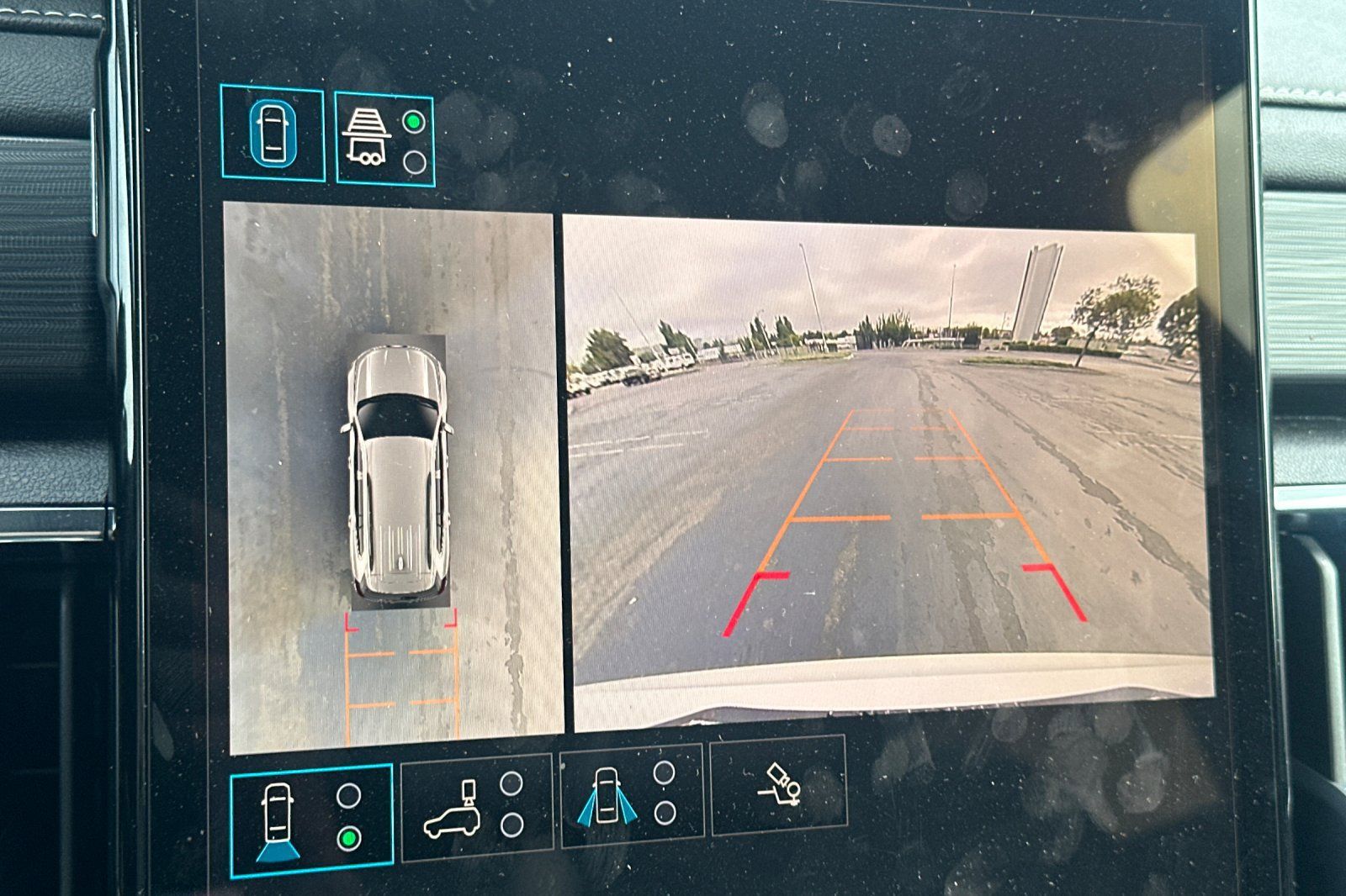 Used 2026 GMC Acadia Elevation FWD image 25