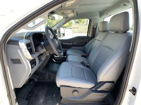 New 2025 Ford F350 XL w/ XL Chrome Package RWD image 44