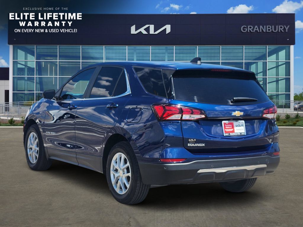 Used 2023 Chevrolet Equinox LT w/ Driver Convenience Package FWD image 4