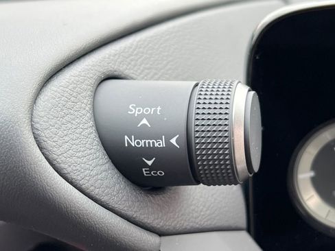 Certified 2025 Lexus ES 350 w/ Premium Package image 26