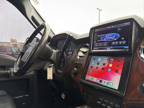 Used 2013 Ford F250 Lariat w/ Lariat Ultimate Pkg image 45