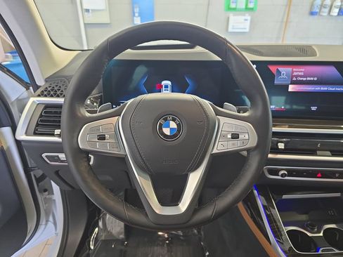 Used 2023 BMW X7 xDrive40i w/ Executive Package AWD/4WD image 22