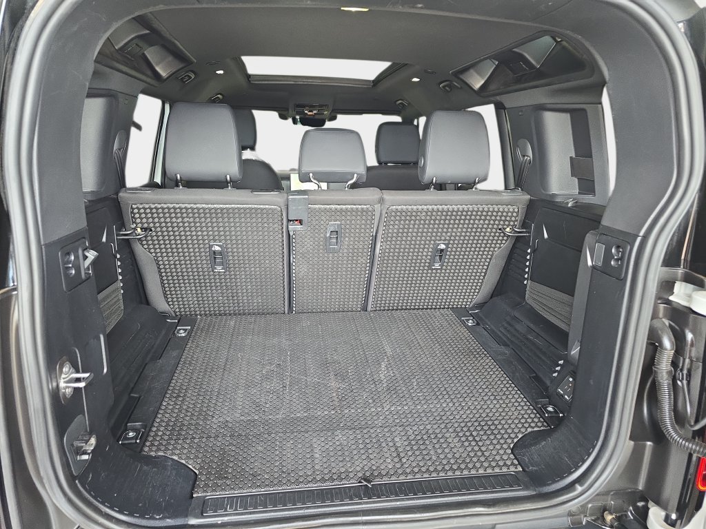 Certified 2025 Land Rover Defender 110 S AWD/4WD image 14