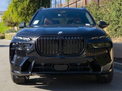 New 2026 BMW X7 xDrive40i w/ Executive Package image 3