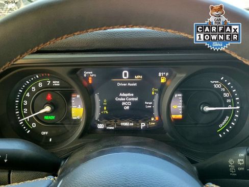 Used 2024 Jeep Wrangler Unlimited w/ Convenience Group AWD/4WD image 22