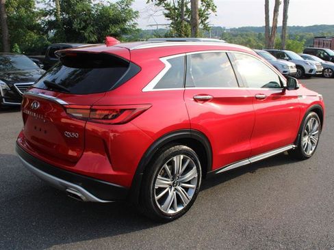 Used 2022 INFINITI QX50 Sensory image 8