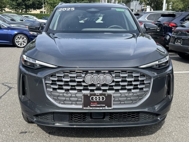 Used 2025 Audi Q5 Premium Plus w/ Premium Plus AWD/4WD image 2