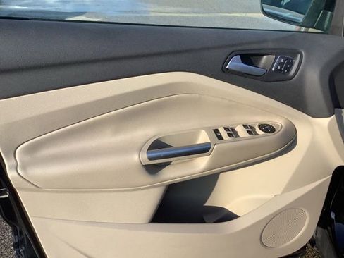 Used 2016 Ford Escape Titanium image 13