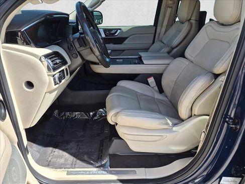 Used 2019 Lincoln Navigator Reserve w/ Cargo Package AWD/4WD image 17
