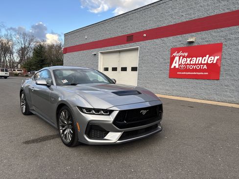 Used 2024 Ford Mustang GT Premium RWD image 1