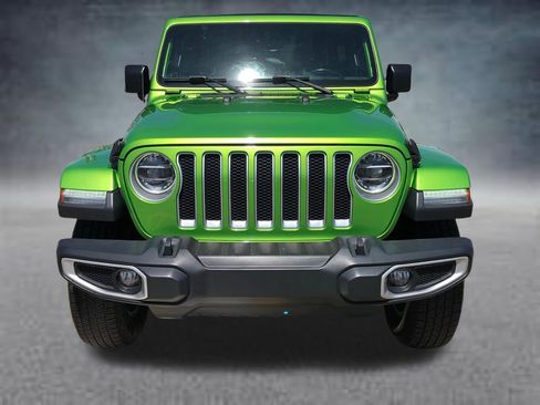 Used 2019 Jeep Wrangler Unlimited Sahara AWD/4WD image 14