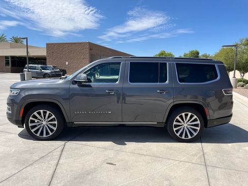 Used 2022 Jeep Grand Wagoneer Series I AWD/4WD image 11