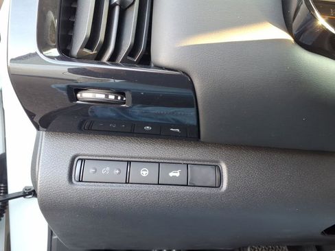 New 2026 Nissan Pathfinder SV image 18