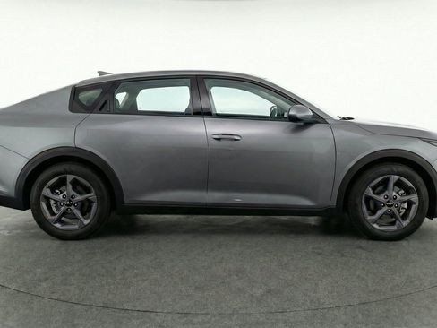 Used 2025 Kia K4 FWD image 11
