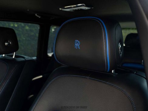 Used 2020 Rolls-Royce Cullinan Black Badge image 28