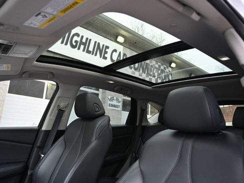 Used 2021 Acura RDX SH-AWD image 2