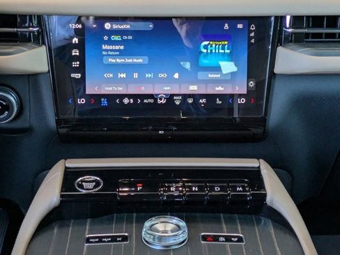 Used 2025 Lincoln Navigator L Black Label image 17