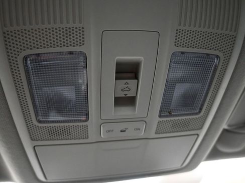 Used 2015 MAZDA MAZDA3 i Grand Touring image 36