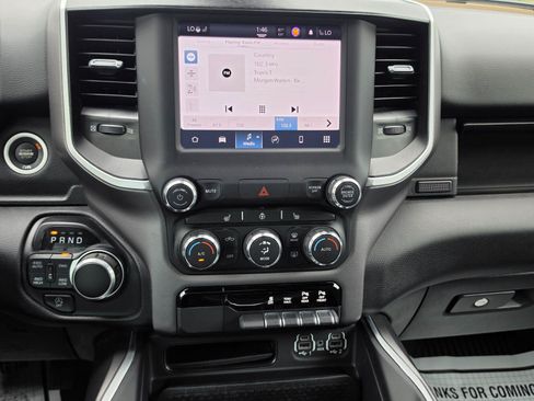 Used 2022 RAM 1500 Big Horn AWD/4WD image 13